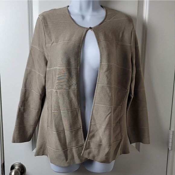 BLACK SAKS FIFTH AVENUE  - Picture 2 of 10